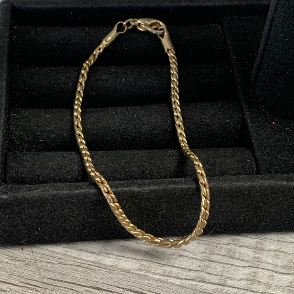 Gold Tone Wheat Chain Bracelet 8 Inch Lobster Clasp Minimalist Jewelry 4611